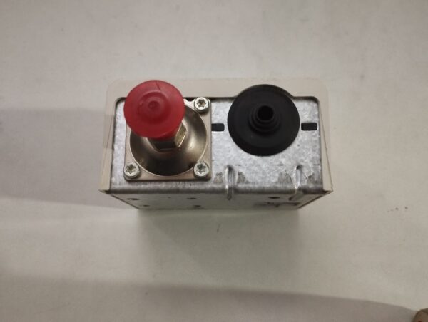 Danfoss Kp1 Pressure Switch - Image 5