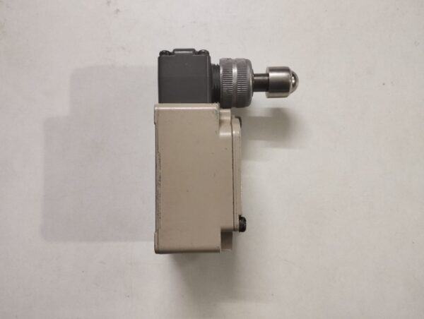 Omron Wlsd3 Limit Switch - Image 4